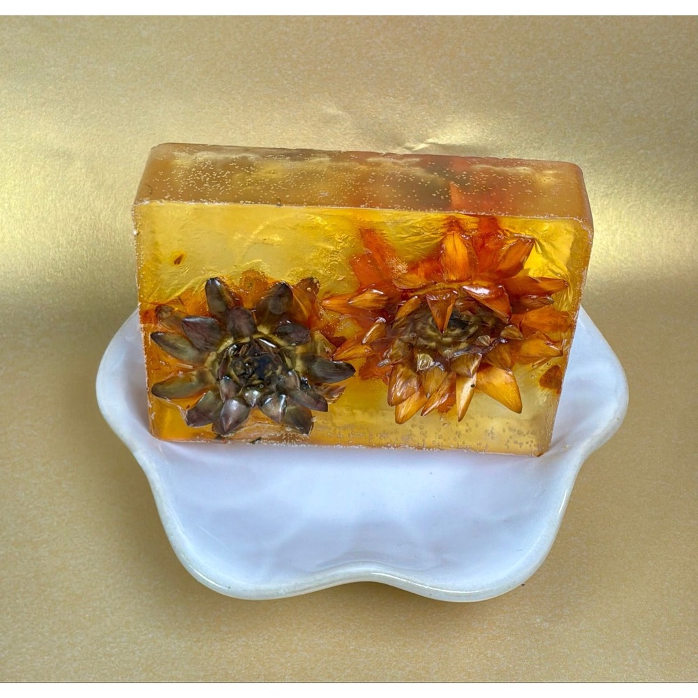 🌼 Unscented Handmade Glycerin Soap ✨ Naturally Colored Chrysanthemums - Picture 5 of 7